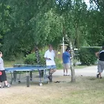 مكان تخييم La Pindiere 3*