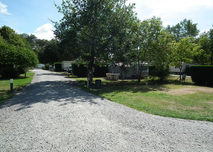 Parque de Campismo La Pindiere 3*